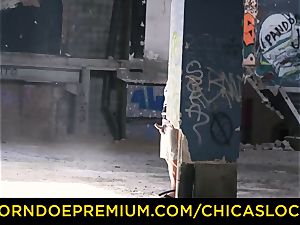 CHICAS LOCA - Outdoors trio fuck-fest for muddy brunettes